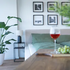https://helles-und-modernes-apartment-mit-tollem-blick-uber-augsburg.getmunichhotels.com